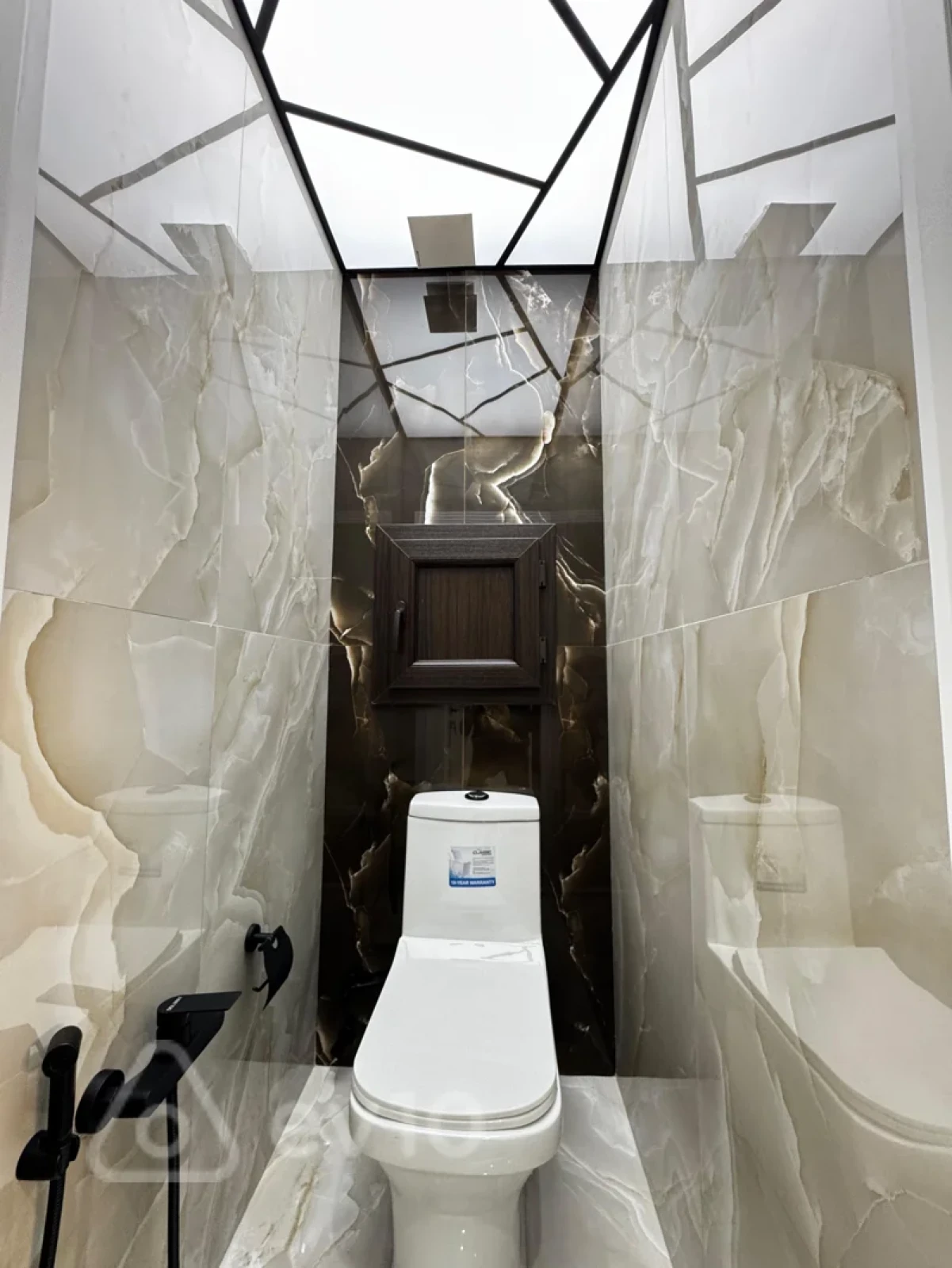 Satılır 2 otaqlı köhnə tikili 65 m²