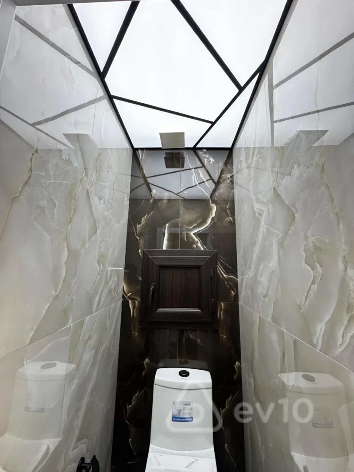 Satılır 2 otaqlı köhnə tikili 65 m²