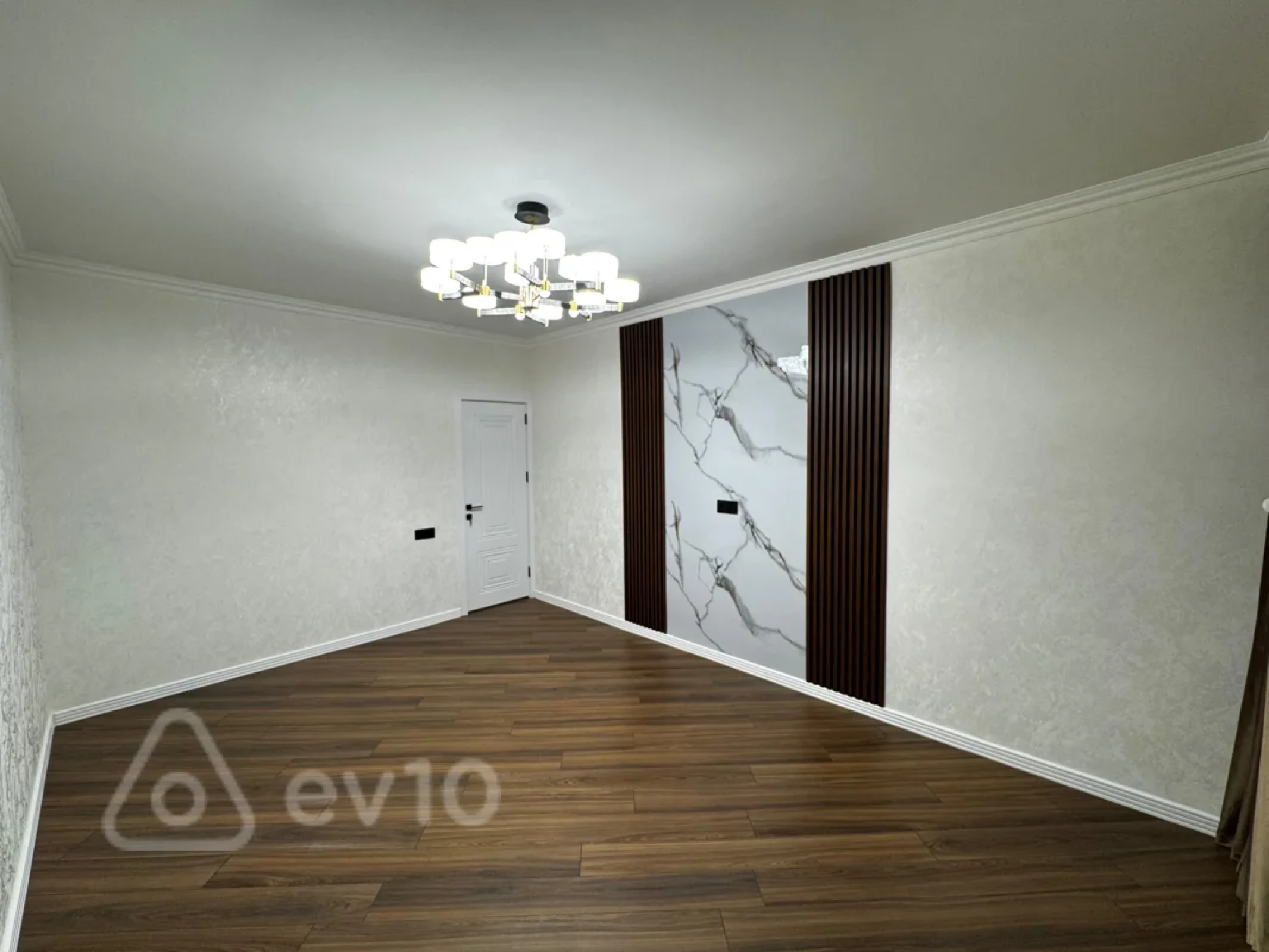 Satılır 2 otaqlı köhnə tikili 65 m²