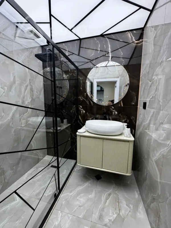 Satılır 2 otaqlı köhnə tikili 65 m²