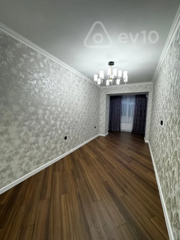 Satılır 2 otaqlı köhnə tikili 65 m²