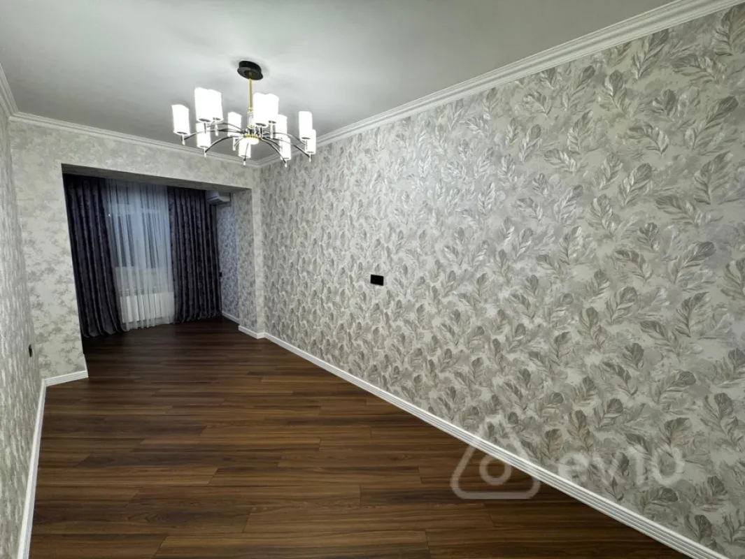 Satılır 2 otaqlı köhnə tikili 65 m²