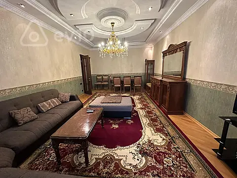 Kirayə verilir 3 otaqlı yeni tikili 170 m²