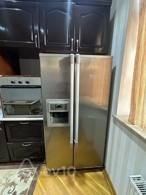 Kirayə verilir 3 otaqlı yeni tikili 170 m²