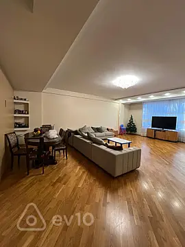 Satılır 3 otaqlı yeni tikili 185 m²