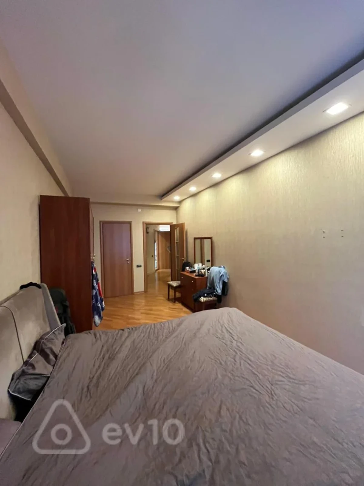 Satılır 3 otaqlı yeni tikili 185 m²