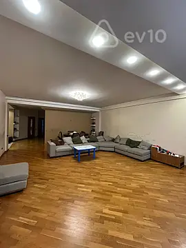 Satılır 3 otaqlı yeni tikili 185 m²