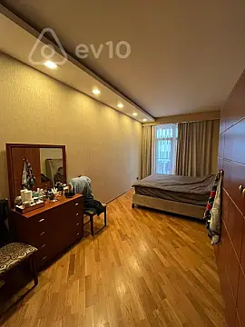 Satılır 3 otaqlı yeni tikili 185 m²