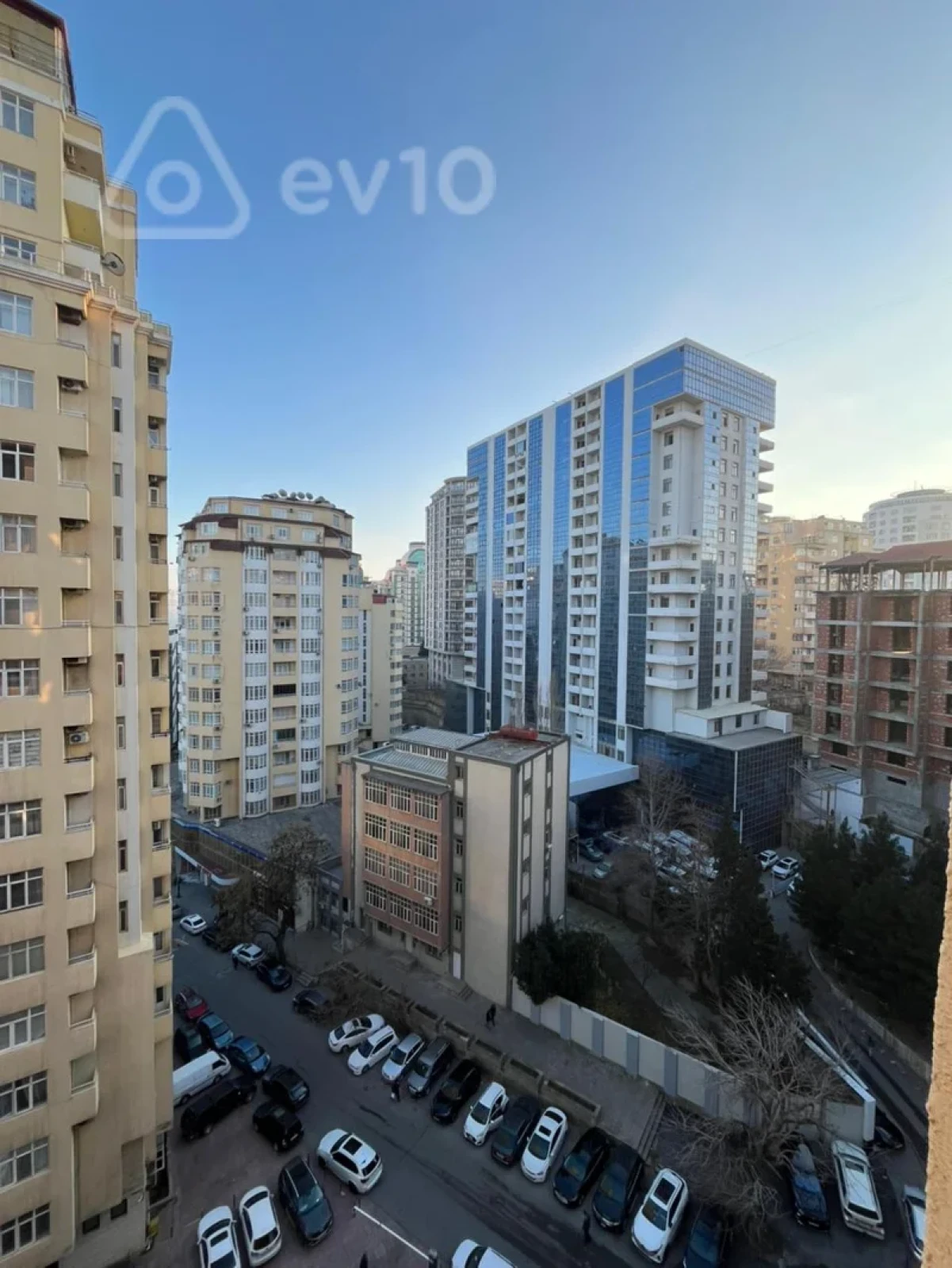 Satılır 3 otaqlı yeni tikili 185 m²