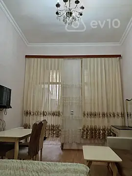Kirayə verilir 1 otaqlı köhnə tikili 50 m²