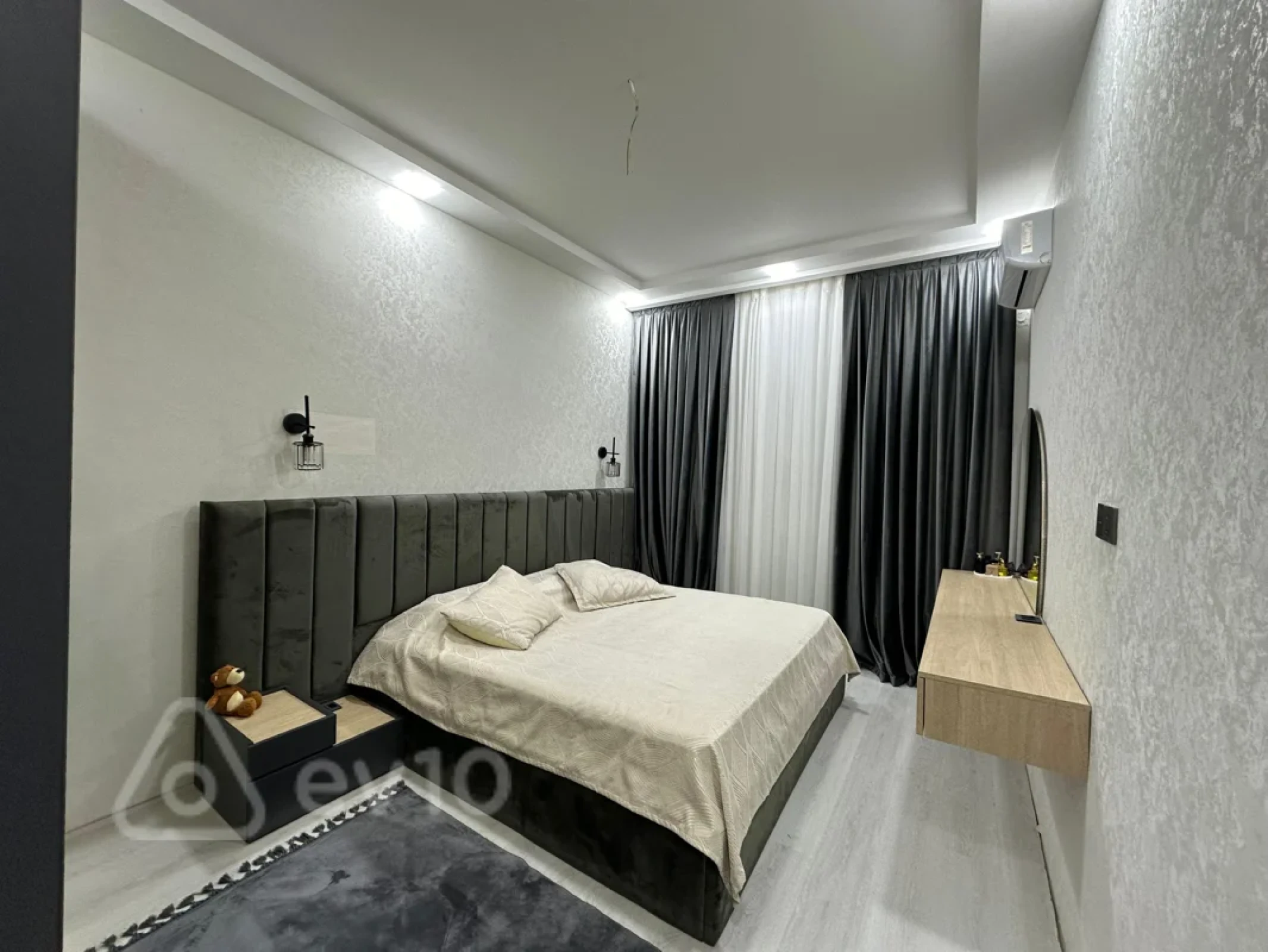Satılır 2 otaqlı yeni tikili 72 m²