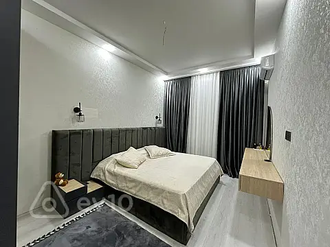 Satılır 2 otaqlı yeni tikili 72 m²