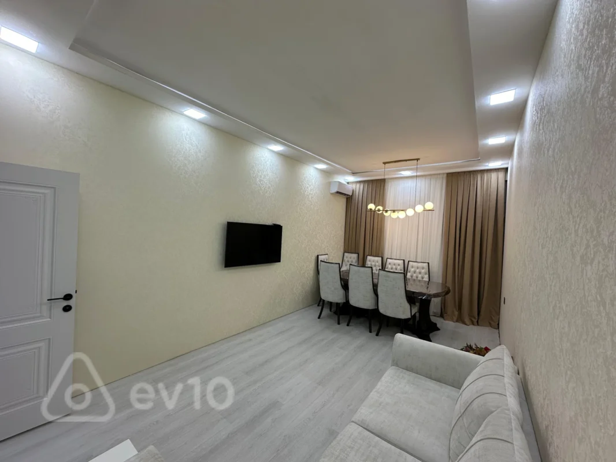 Satılır 2 otaqlı yeni tikili 72 m²
