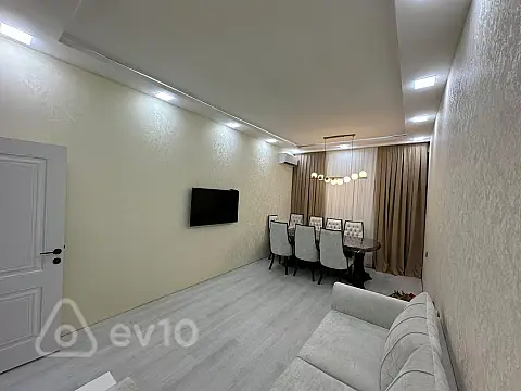 Satılır 2 otaqlı yeni tikili 72 m²