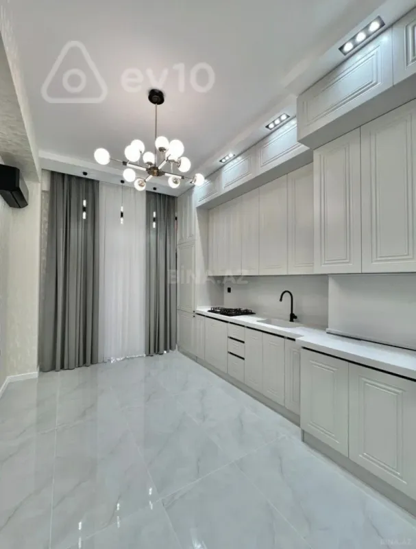 Kirayə verilir 3 otaqlı yeni tikili 120 m²