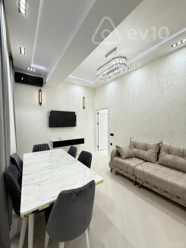 Kirayə verilir 3 otaqlı yeni tikili 120 m²