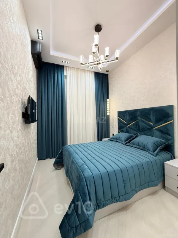 Kirayə verilir 3 otaqlı yeni tikili 120 m²