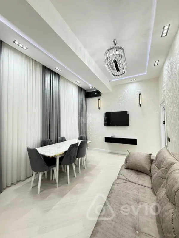 Kirayə verilir 3 otaqlı yeni tikili 120 m²