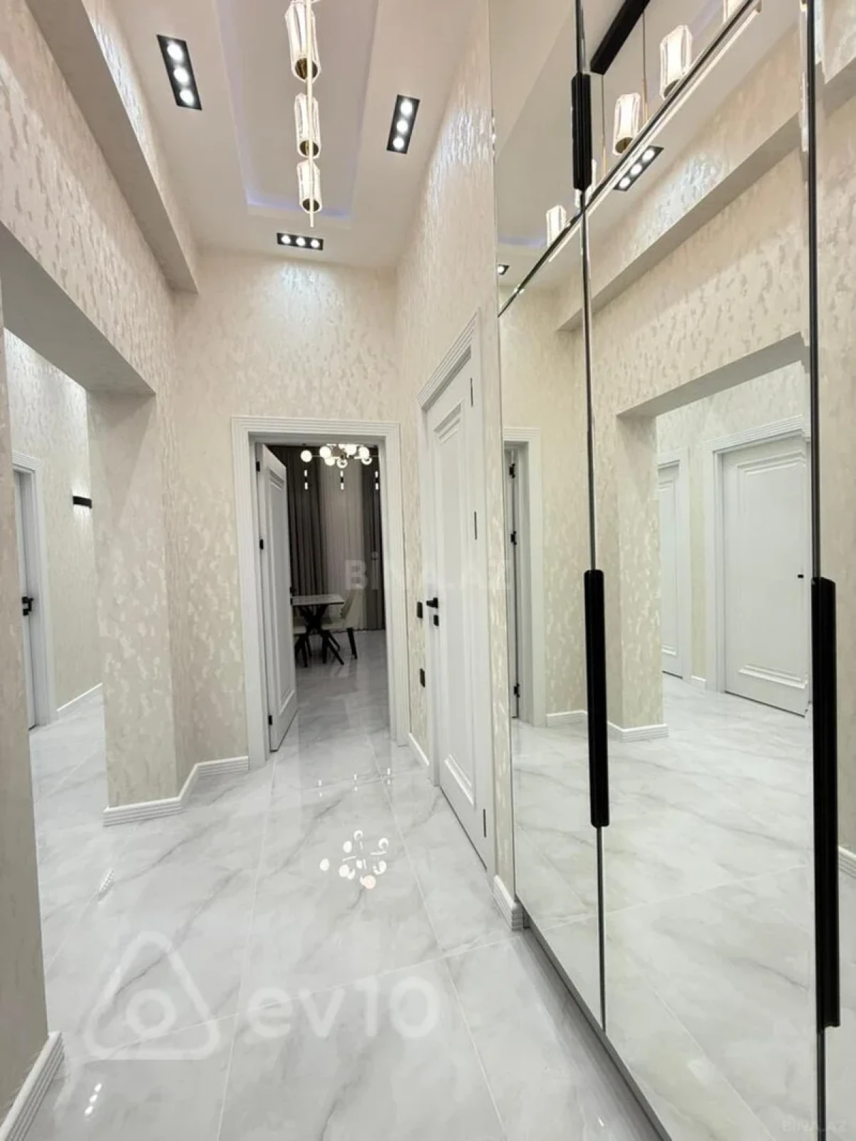 Kirayə verilir 3 otaqlı yeni tikili 120 m²