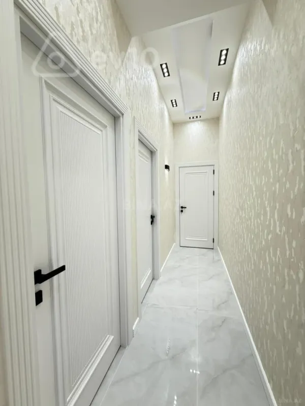 Kirayə verilir 3 otaqlı yeni tikili 120 m²