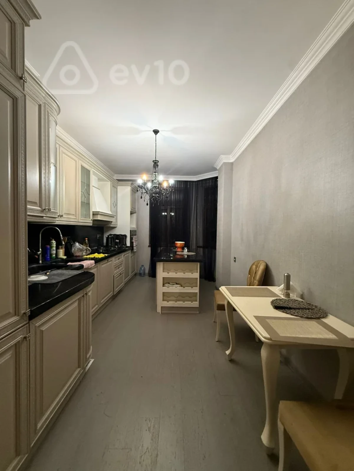 Kirayə verilir 2 otaqlı yeni tikili 95 m²