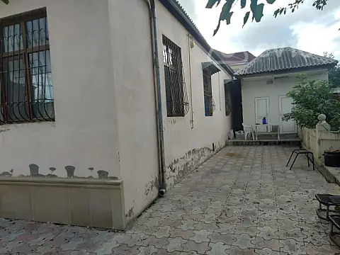 Satılır 4 otaqlı həyət evi 100 m²