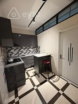 Kirayə verilir 2 otaqlı yeni tikili 65 m²