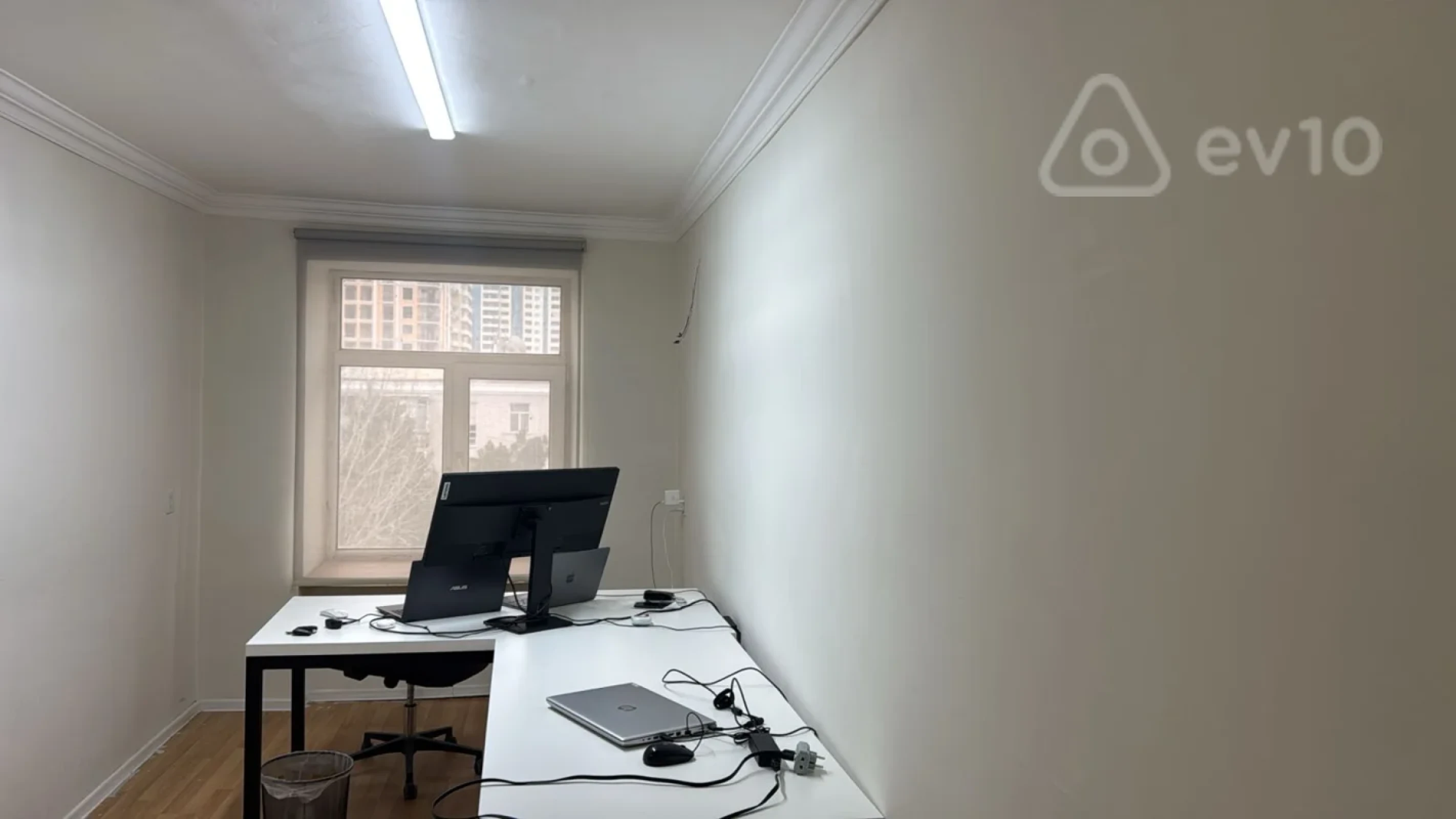 Kirayə verilir 2 otaqlı köhnə tikili 55 m²