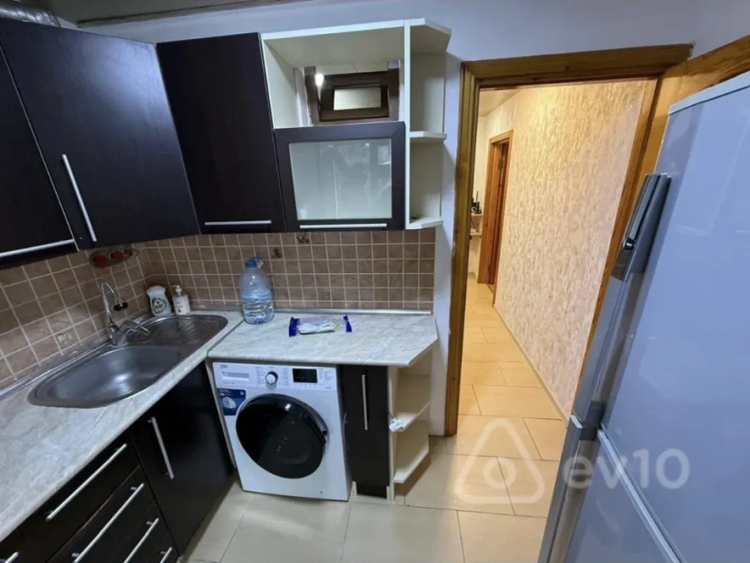 Kirayə verilir 3 otaqlı köhnə tikili 66 m²