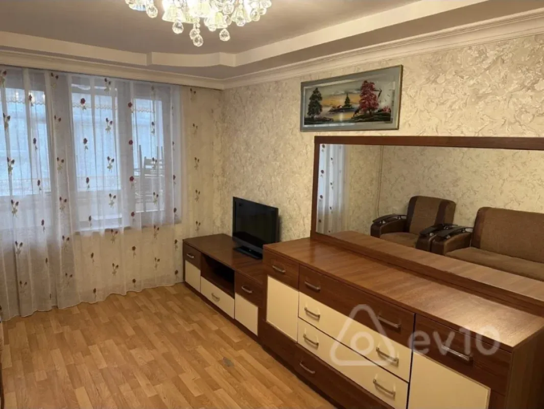 Kirayə verilir 3 otaqlı köhnə tikili 66 m²