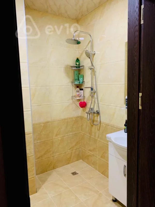 Satılır 2 otaqlı yeni tikili 50 m²