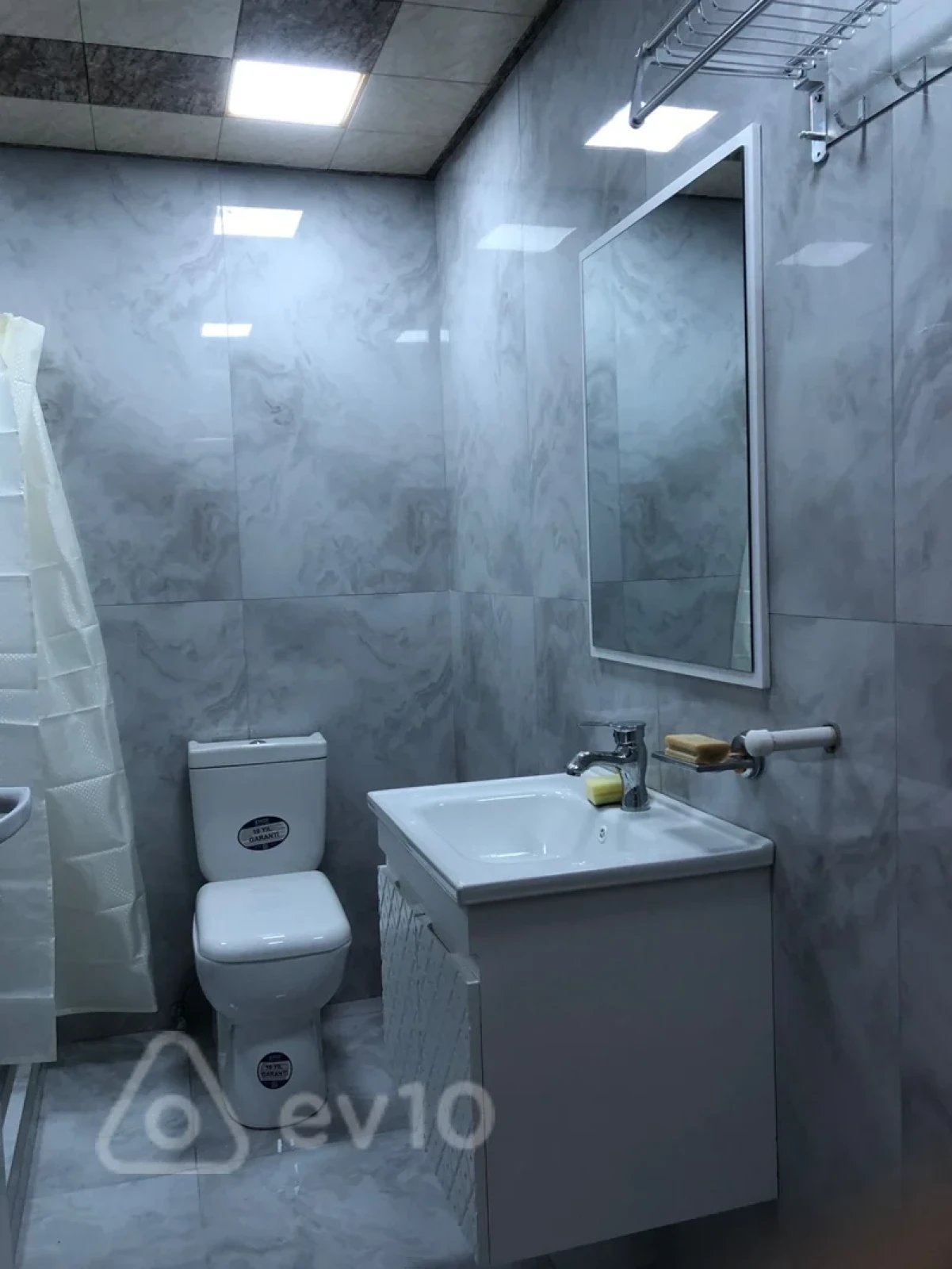 Kirayə verilir 2 otaqlı yeni tikili 55 m²