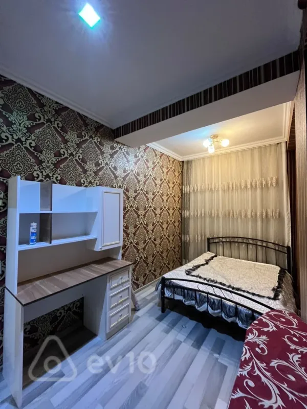Kirayə verilir 2 otaqlı yeni tikili 65 m²