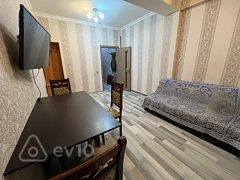 Kirayə verilir 2 otaqlı yeni tikili 65 m²