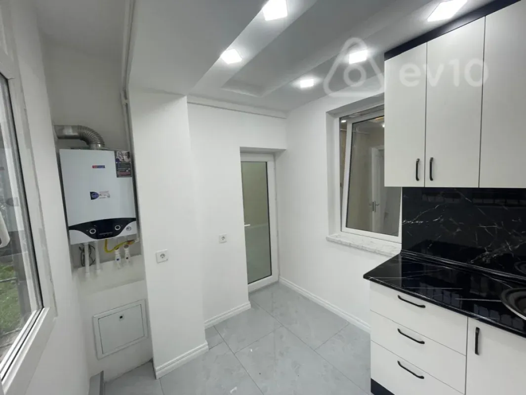Satılır 3 otaqlı köhnə tikili 65 m²