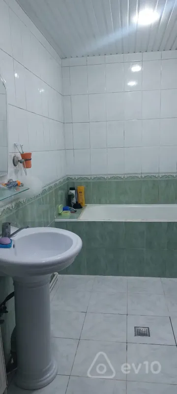 Kirayə verilir 3 otaqlı həyət evi 105 m²