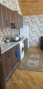 Kirayə verilir 2 otaqlı köhnə tikili 70 m²