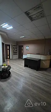 Satılır mənzil 215 m²