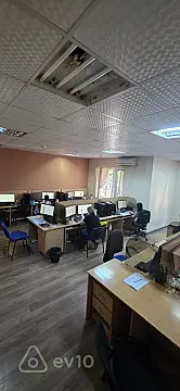 Satılır mənzil 215 m²