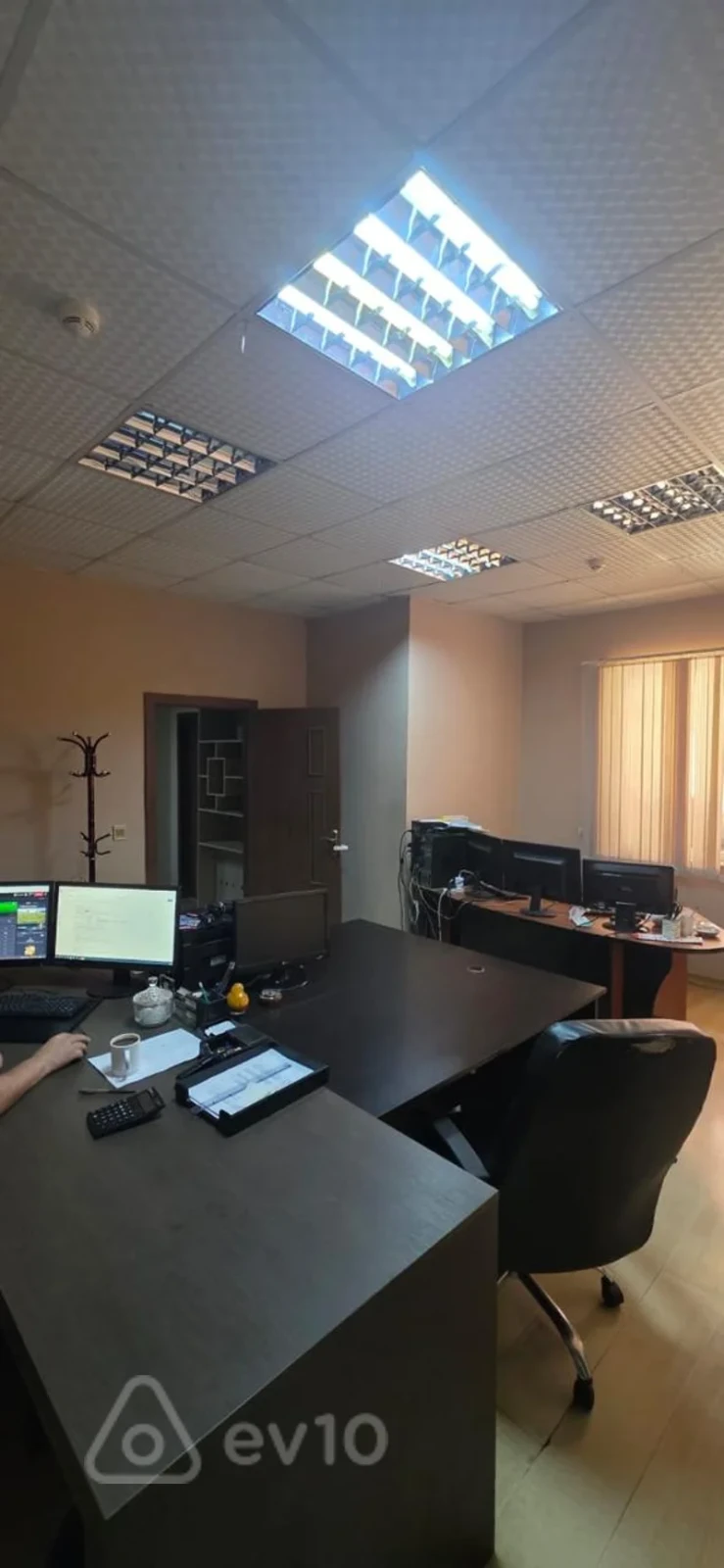 Satılır mənzil 215 m²