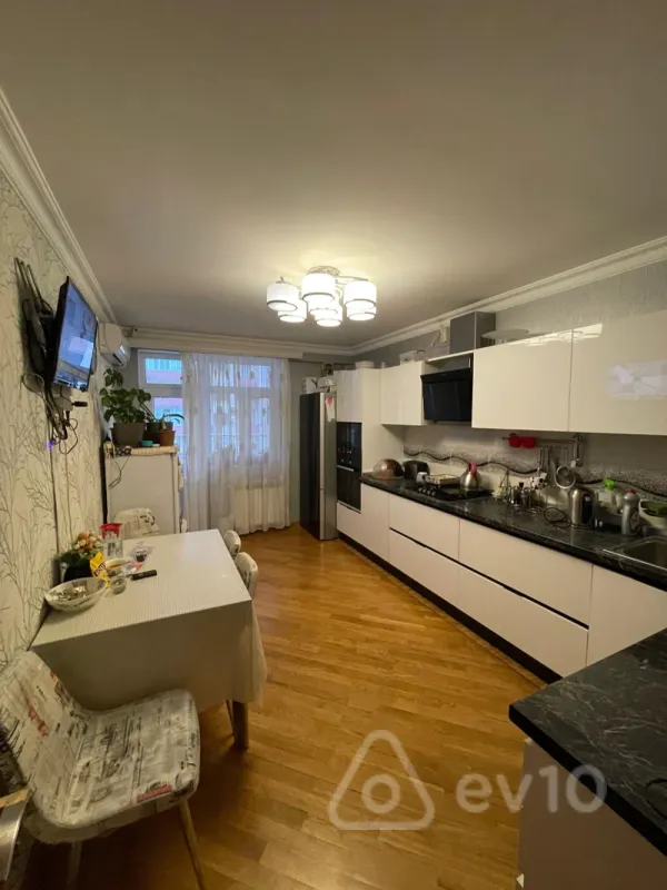 Satılır 2 otaqlı yeni tikili 98 m²