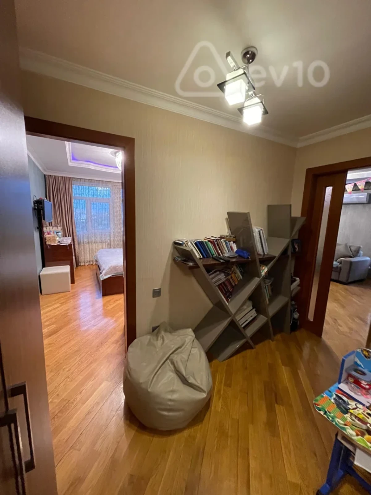 Satılır 2 otaqlı yeni tikili 98 m²