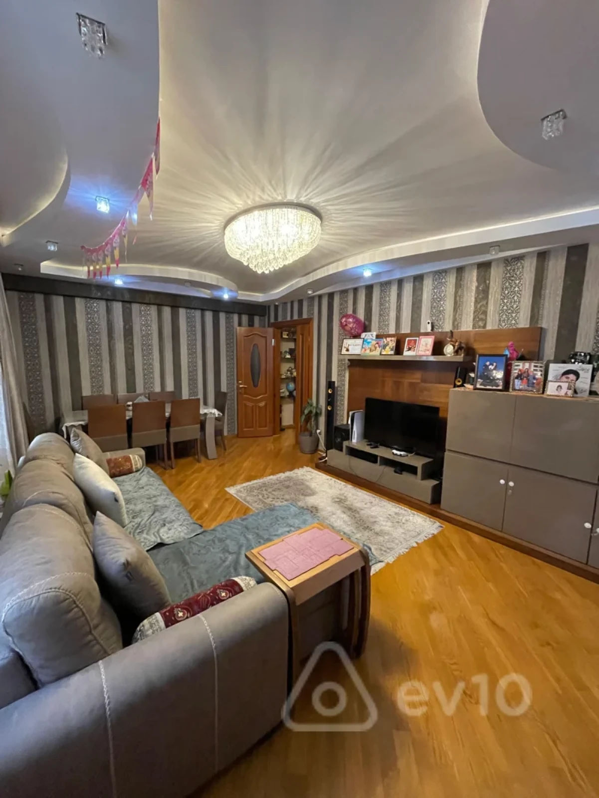 Satılır 2 otaqlı yeni tikili 98 m²