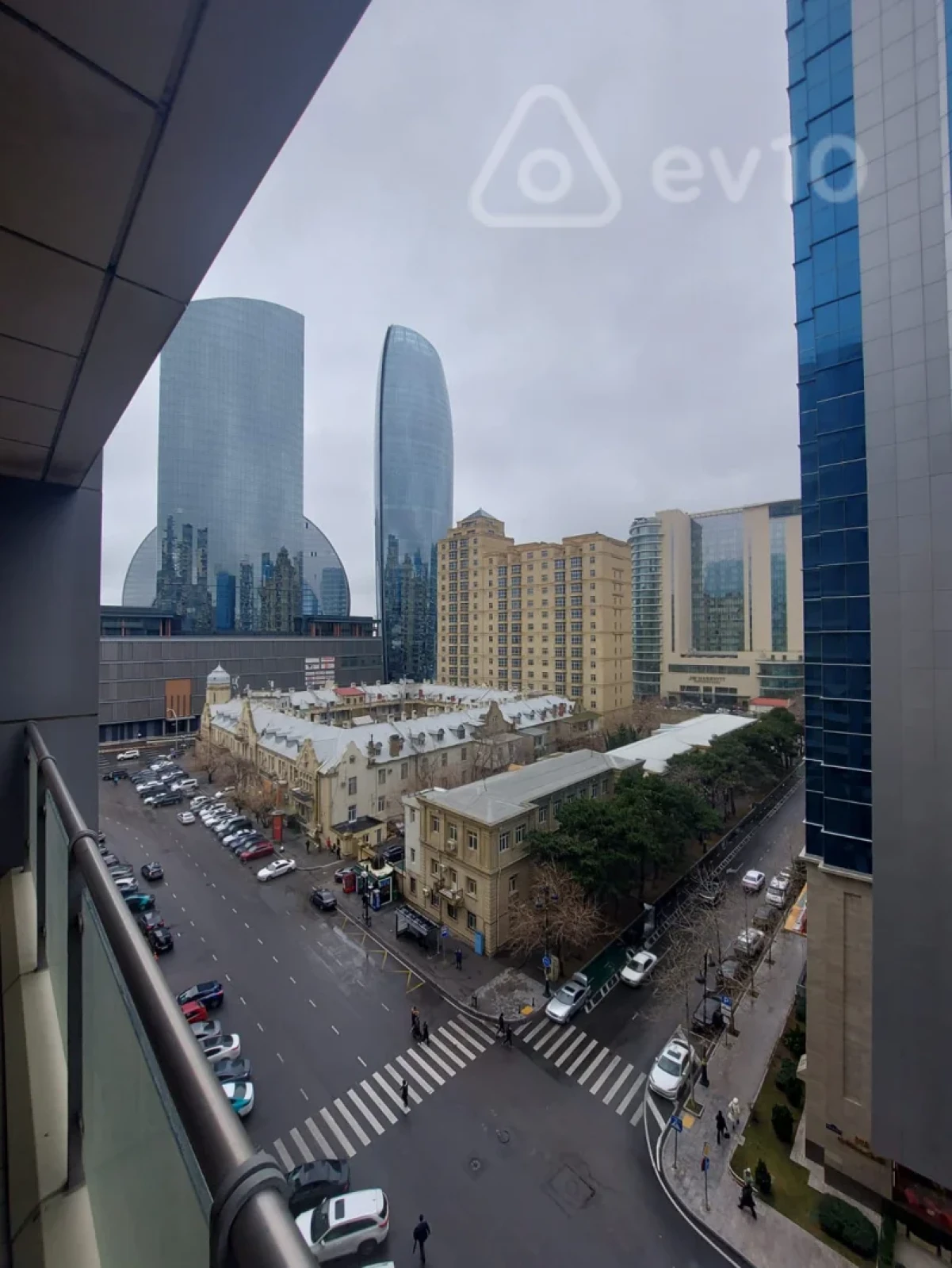 Kirayə verilir 4 otaqlı yeni tikili 220 m²