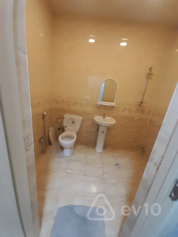 Kirayə verilir 1 otaqlı ofis 22 m²