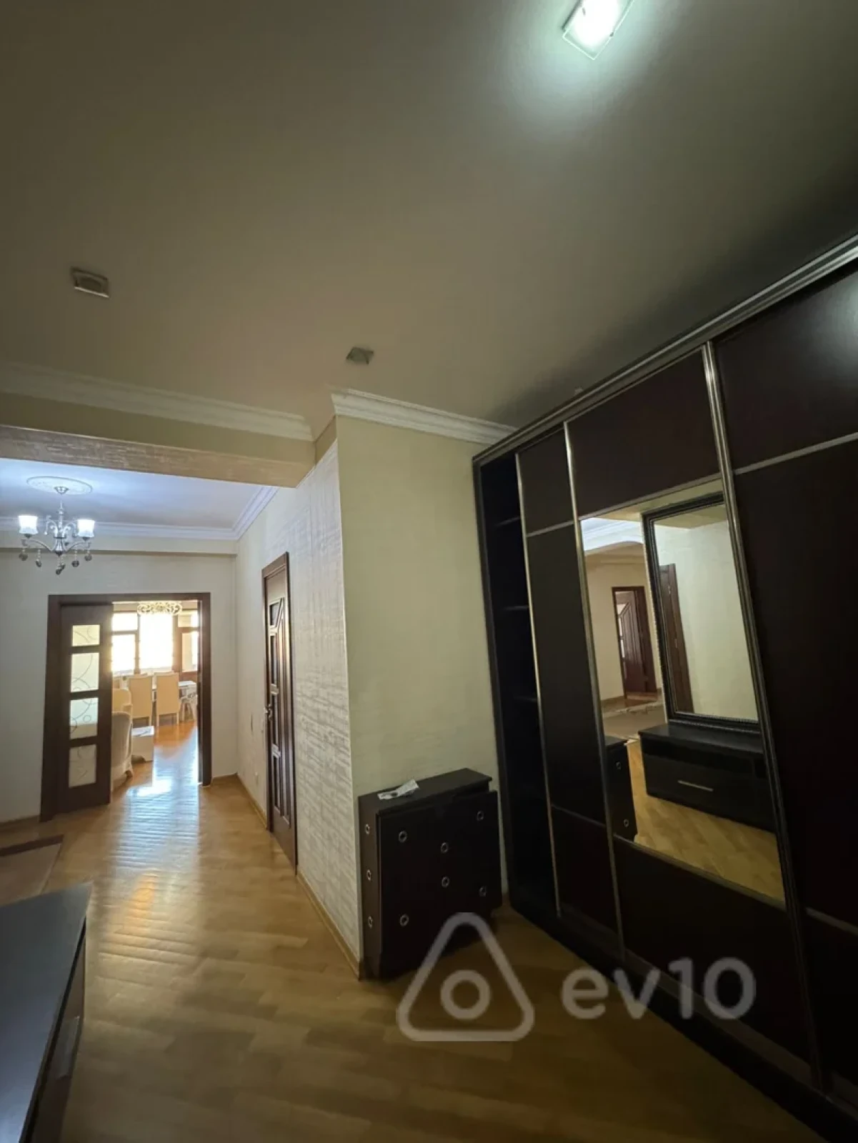 Satılır 4 otaqlı yeni tikili 171 m²