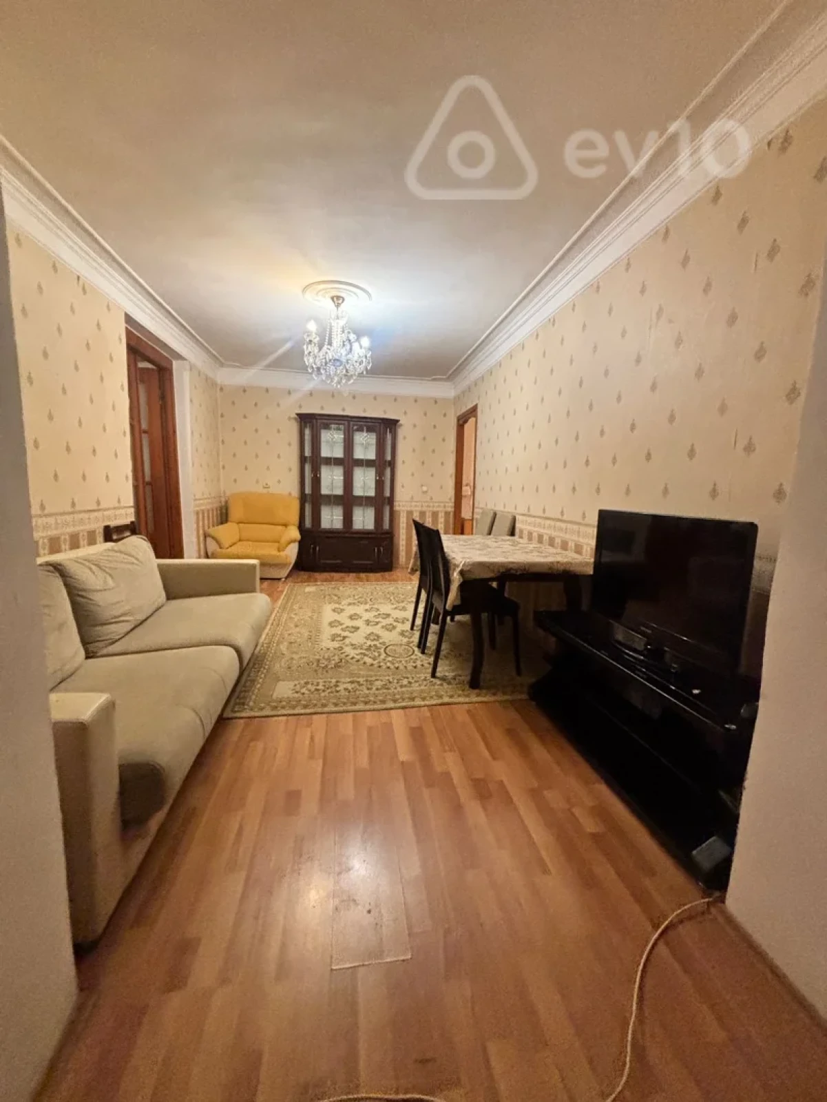 Kirayə verilir 2 otaqlı köhnə tikili 50 m²
