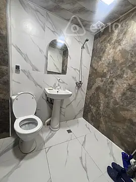 Kirayə verilir 2 otaqlı köhnə tikili 50 m²
