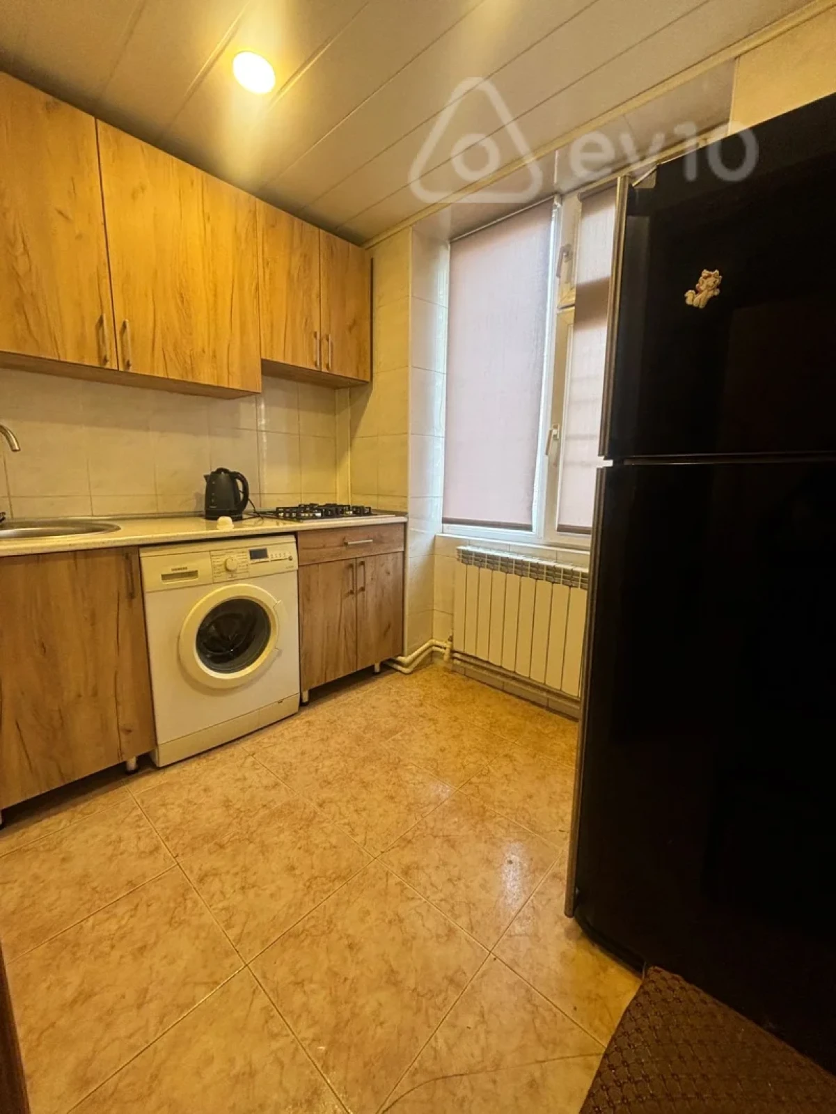 Kirayə verilir 2 otaqlı köhnə tikili 50 m²