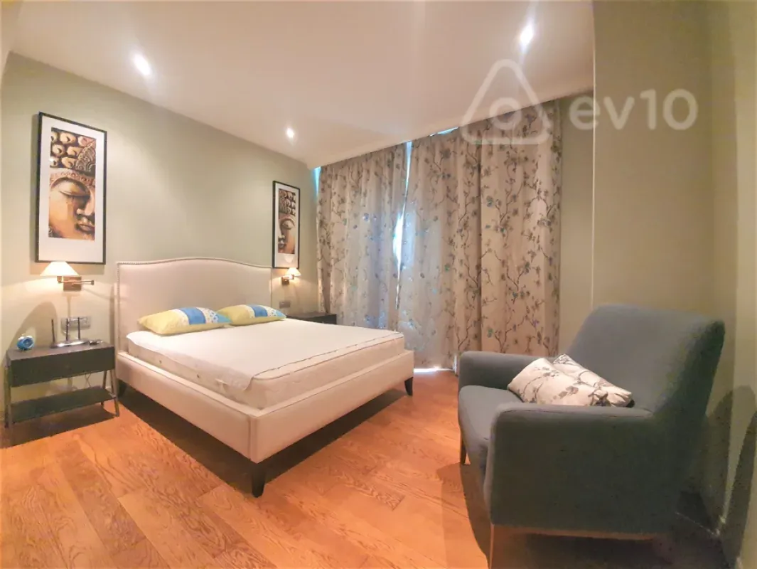 Kirayə verilir 2 otaqlı yeni tikili 120 m²